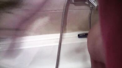 Shaved Orgasm Cumshot Destroyed Gushing Blonde MILF Badwanne Loud Moaning