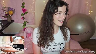 Seeing Double Teasing Destroyed Gushing Hot Brunette Big Tits Hairy Pussy Amateur Verified Models HD Porn