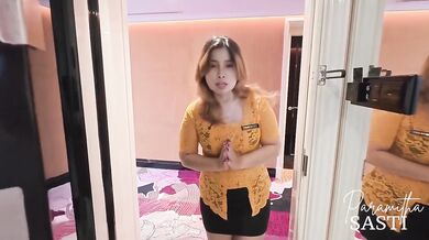 Blonde Milf Hotel Manager Destroyed By Indonesian Mom In Doggystyle Blowjob