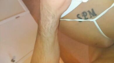 Horny slut from beach pulls up her skirt and rides cock with loud moaning orgasms