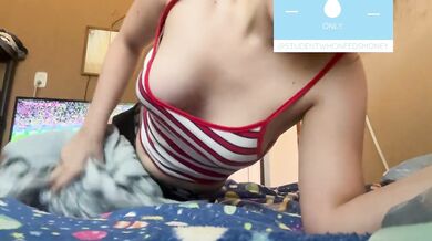BABE LATINA loud moanings "Hole-Some Holidays" homemade masturbation OnlyFans: studentwhoneedsmoney
