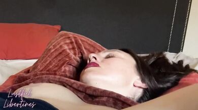 Accidentally slipped my dick into my stepsisters hairy MIlF pussy