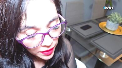 Hot psychologist is seduced by her young patient and gets milk on her tits