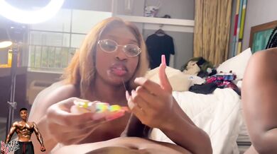 Best Friends Have A DIck Sucking Contest And Use Their Boy Friends To Judge