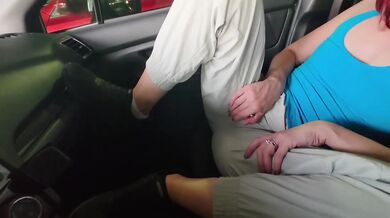Horny Snow Bunny Caught Fingering With Vibrator Gushing In Parking Garage Fetish