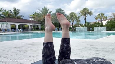 Poolside Feet Tease Barefoot And Soaking Wet Destroyed Gushing Choked