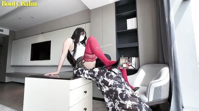 Boss Destroyed Gushing Chinese Wife Cunt Licking Red Stockings