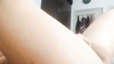 Hairy Brunette Amateur Wife Masturbates With Fingers And Oil Massage