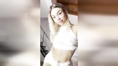 Stepdad Hug Slips Lower Than Usual With Amateur Big Ass And Creampie