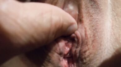 Hot Milf Amature Masturbating With Hairy Pink Pussy Squirt
