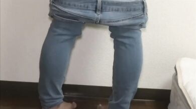 Japanese Amateur Solo Female Masturbating In Tight Jeans Until Gushing