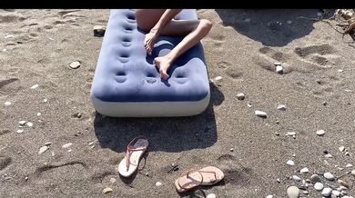 Public Beach Exhibitionist Girlfriend Teasing Voyeurs Gets Destroyed By Gushing