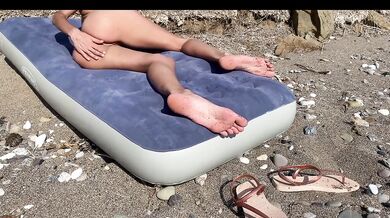 Public Beach Exhibitionist Girlfriend Teasing Voyeurs Gets Destroyed By Gushing