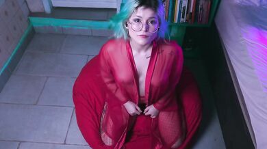 Brazilian Hairy Pussy And Big Booty Latina Breaks The Fuck Machine With Nerdy Glasses