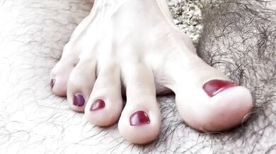 Nina destroyed me with a risky beach footjob in public until I gushed cumshot