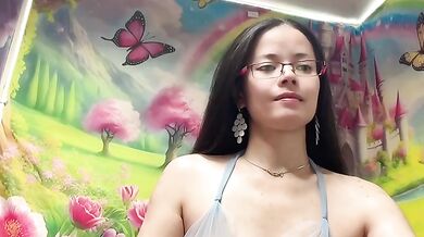 Nice Hair Black Sexy Tit Show Cucumber in Pussy Solo