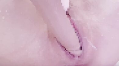 Japanese Amateur Double Penetration with Big Dildo and Empty Bottle Gaping Expansion