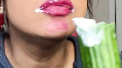 Sex Doll Latina Amateur Solo Female ASMR Licking Giant Cucumber Destroyed Gushing