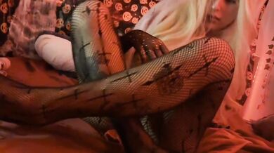 Alt Girl In Fishnets Destroy Pussy Fisting Squirt Milk Peeing Ahegao Riding Smoking Halloween