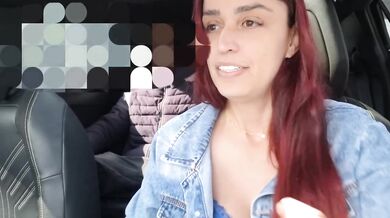 Motorista safada de app fudeu sem preservativo com seu passageiro safado car uber blowjob boquete ruiva brasil gozada buceta risky masturbation amador interracial creampie public hd verified