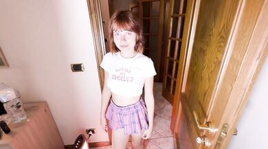 Petite Redhead Virgin Stepsister Wants to Fuck Stepbrother Amateur