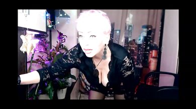 Attention The Gorgeous Mature Married Slut Aimee Hot MILF Dancing Masturbating For You
