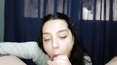 Horny girlfriend wants the cock in her mouth amateur blowjob big dick