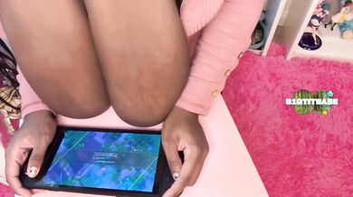 Huge Titty Nerd Plays Switch Game Destroyed Gushing Choked