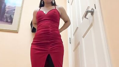 Exclusive amateur babysitter strip club show with petite body and big ass