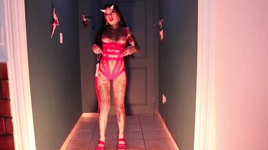 Succubus Brunette Masturbating With Toys Destroyed Gushing Choked