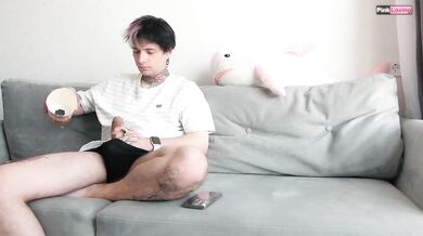 Invited a girl friend to watch a movie with a surprise - pinkloving