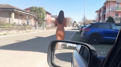 (ITA) MY FRIEND's GIRLFRIEND in the car