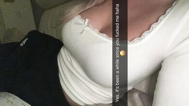 Cheerleader snaps next to best friend snapchat