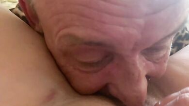 Old men licking young pussy
