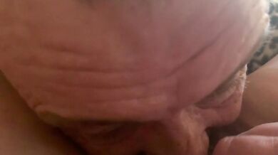 Old men licking young pussy