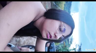 (Risky public sex) I helped a cute girl on the road!