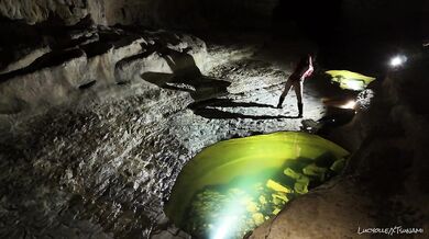 grottes, châteaux, bords de rivière: j'aime jouir dans des lieu insolites !!!
