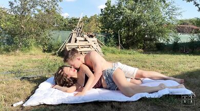 Holiday at Country House Turned Into Hot Sex Tim Team Destroyed Gushing Choked