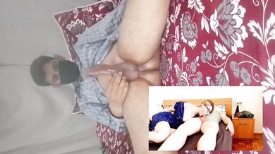 Reacting to While She Was Chatting on the Phone I Gave Her Husband a Blowjob