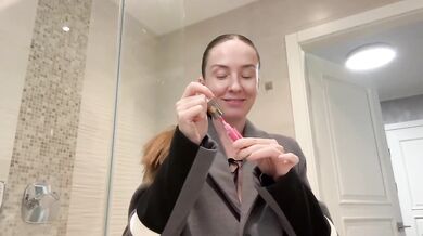 Blonde MILF Amateur Cocked In Tight Pussy Plug