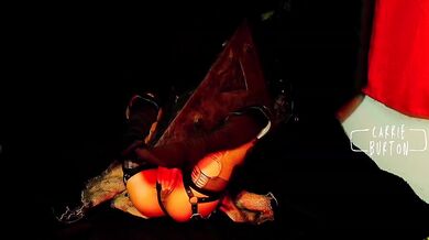 Pyramid Head Resurfaces Horny Halloween 2026 Brazilian Tattooed Girl Masturbating Cosplay