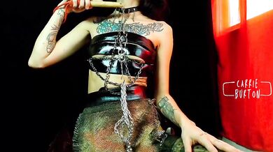 Pyramid Head Resurfaces Horny Halloween 2026 Brazilian Tattooed Girl Masturbating Cosplay
