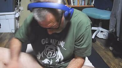 Solo Male Amateur Destroys Lizard Toy With Gushing Cum
