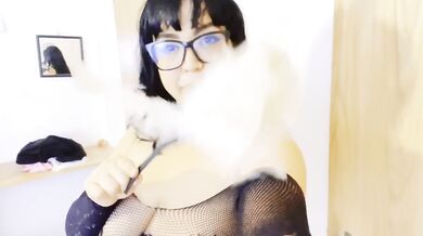I'm a Maid and I Masturbate My Pussy with My Boss Destroyed Gushing Choked