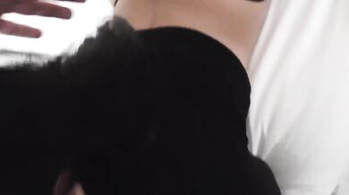 Hot Tattoo Girl Deepthroats Bald Delivery Guy