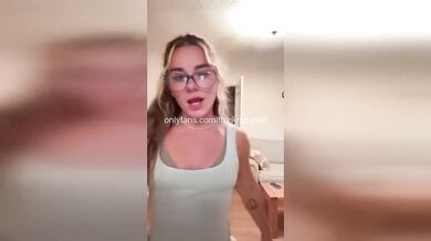 Skylar Mae Gym Slip Destroyed on TikTok Live Leak