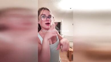 Skylar Mae Gym Slip Destroyed on TikTok Live Leak