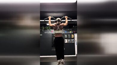 Innocent Gym Thot Stretching Accidental Pussy Flash Viral Livestream Fails