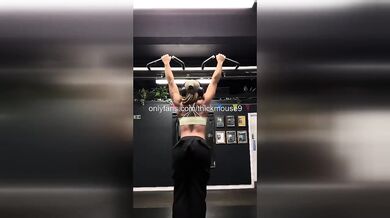 Innocent Gym Thot Stretching Accidental Pussy Flash Viral Livestream Fails