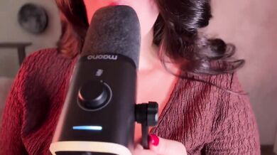 Obsessed Girlfriend Confesses Her Love With Wet Kiss Sounds